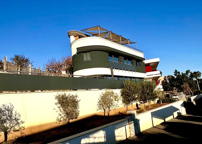 Blue View וילה אופטיה